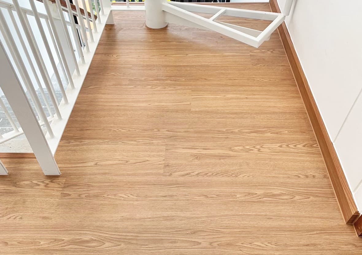 Room direction visual for SPC flooring finish selection